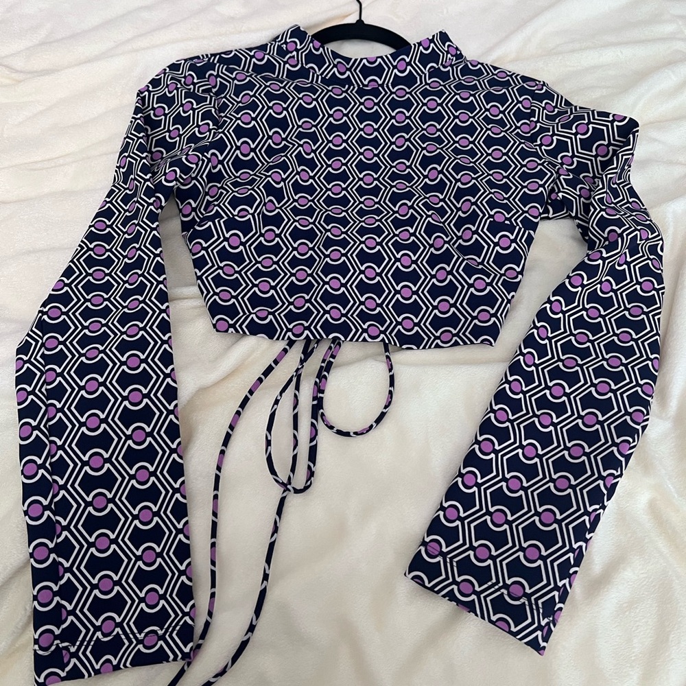 Junior’s ZARA cute crop top. NWT. Size Medium. Super cute!